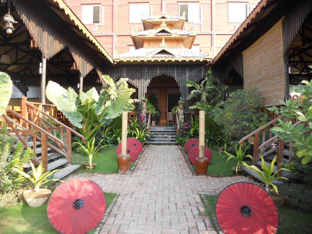 A Little Bit Of Tavern 2* Mandalay