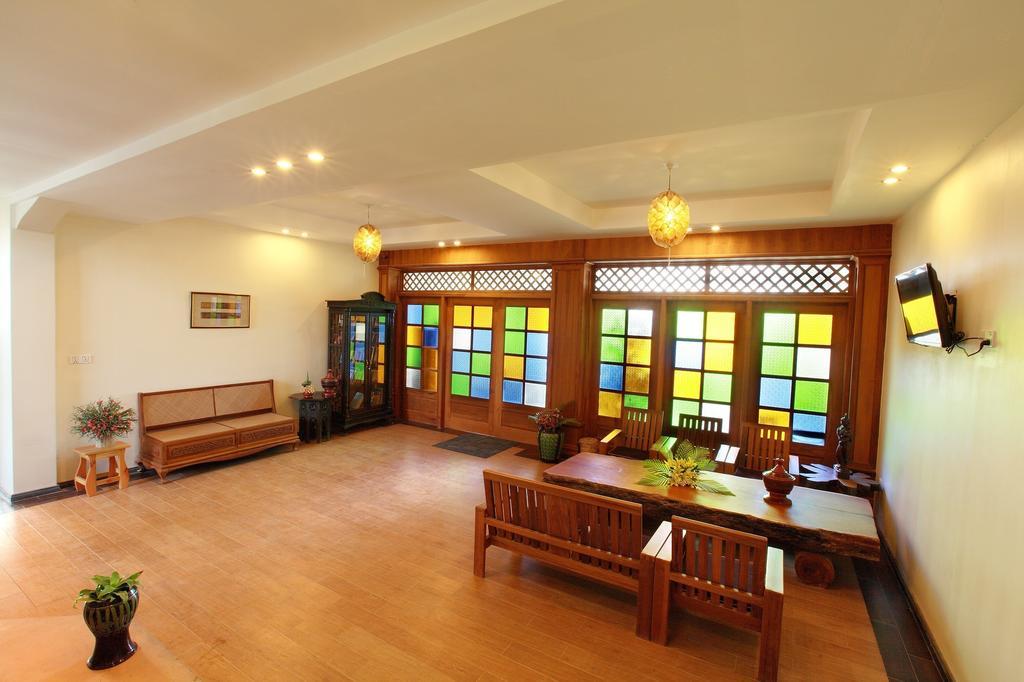A Little Bit Of Tavern Mandalay